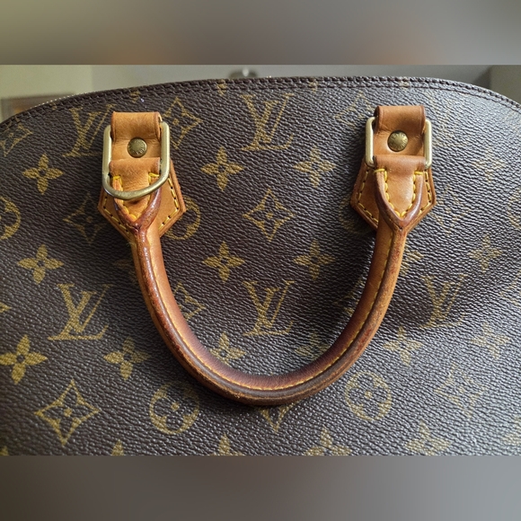 ✅️ Authentic Louis Vuitton ALMA PM - Picture 15 of 16
